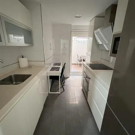 Amaro - Playa Victoria Apartment